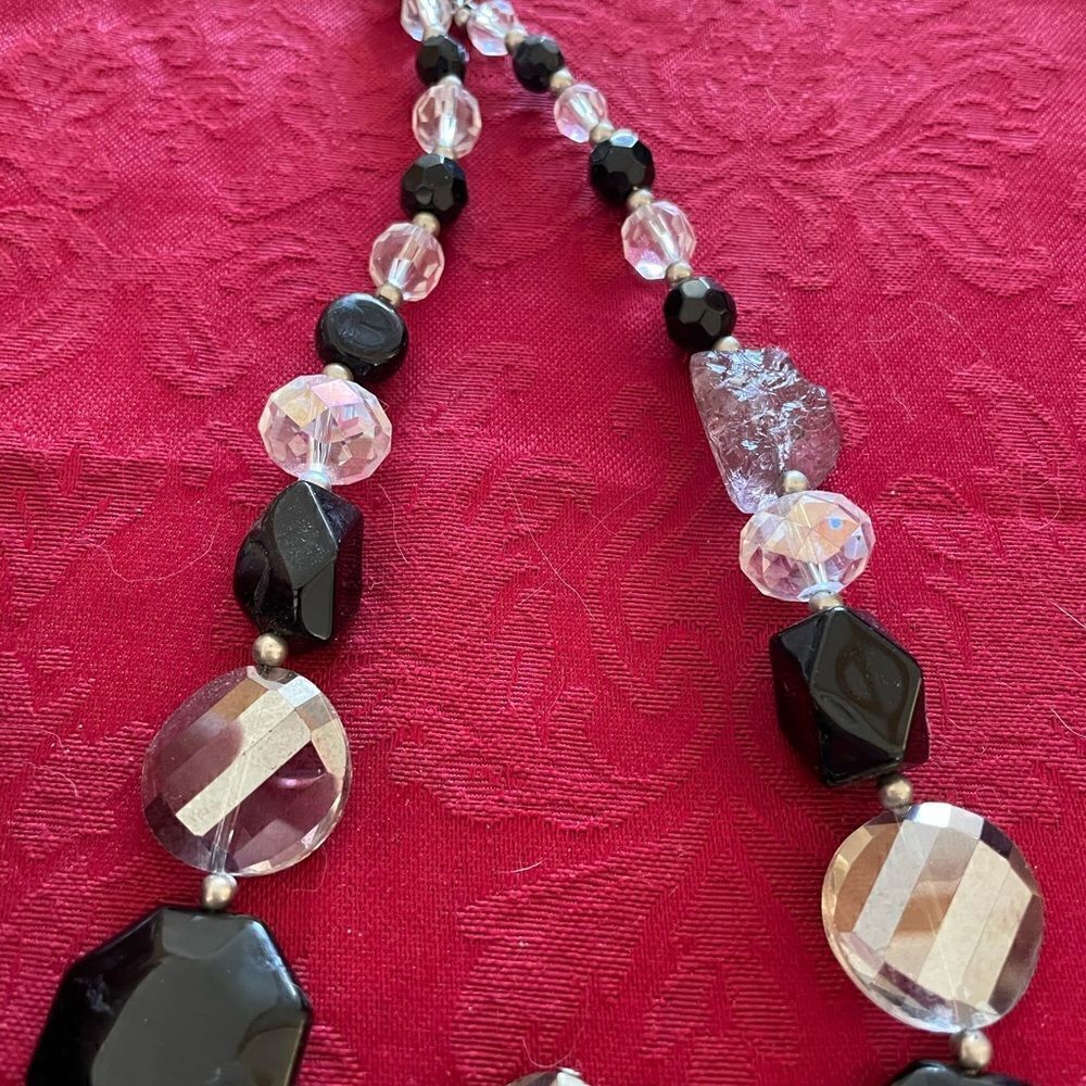 Statement Necklace.  - Picture 4 of 5